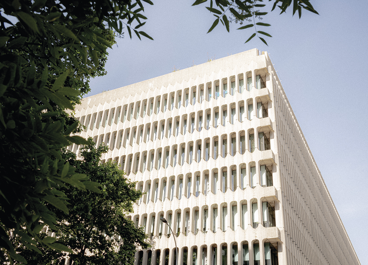 Edificio Beatriz, construido entre 1964 y 1975 en el barrio de Salamanca.
