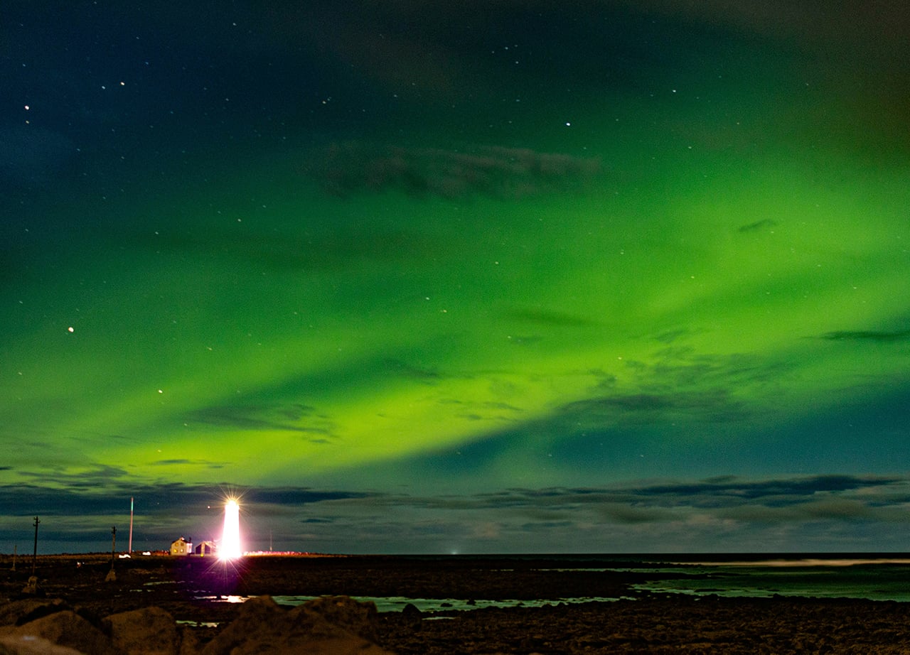 Las auroras boreales en Alaska fueron iluminadas por cohetes de la NASA