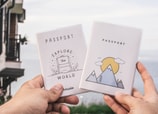 Todos los menores de edad necesitan documentos extras para viajar solos.