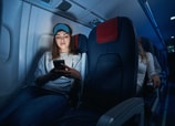 El pequeño error que puede arruinar un vuelo (y empieza con tu celular)