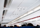 La iluminación de tú avión podría ayudarte a tener menos jet lag