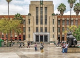 El edificio art déco del Museo de Antioquia, uno de los emblemas del centro de Medellín.