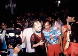 Debbie Harry, de Blondie, acompaña a Rubell en el Studio 54.