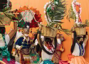 Celebración en Oaxaca: bodas, calendas y muchas, muchas flores