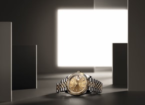 Relojes clásicos, meteoritos engarzados y joyas de autor: los nuevos regalos de compromiso