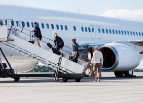 ¿Con qué identificación puedes abordar vuelos nacionales?￼