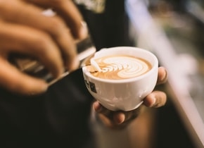 Flat white, latte, espresso, ¿cómo se preparan los diferentes tipos de café?