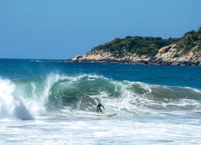 Las bahías cercanas a Puerto Escondido son una gran opción si no sabes qué hacer en tu viaje.