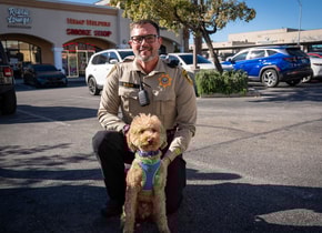 “JetBlue”: la historia del perro adoptado en al aeropuerto de Las Vegas