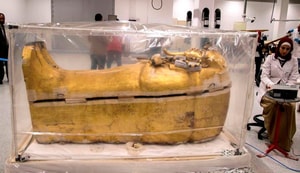 restauración del sarcofago de Tutankamón