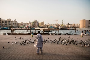 Vestimenta y conducta en los Emiratos Árabes