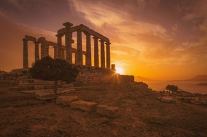 placa de arcilla con versos de La Odisea de Homero, destino Grecia