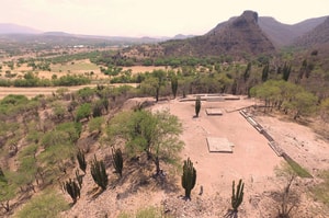 plaza de los altares, las ventanas