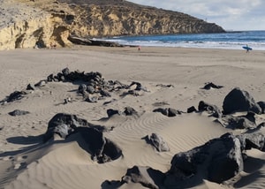 playa-la-pelada-en-espania