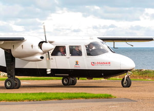 Esta pequeña ruta está a cargo de la aerolinea local Loganair. Foto: Getty Images.