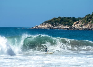 Las bahías cercanas a Puerto Escondido son una gran opción si no sabes qué hacer en tu viaje.