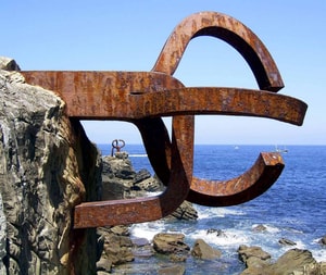 escultura-hierro-chillida