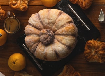 El pan de muerto gigante que está por todos lados