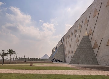 Piezas en el Gran Museo Egipcio