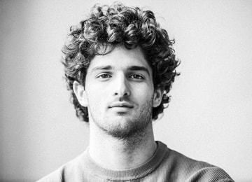Mau Otero y la misión por surfear la ola más grande del mundo