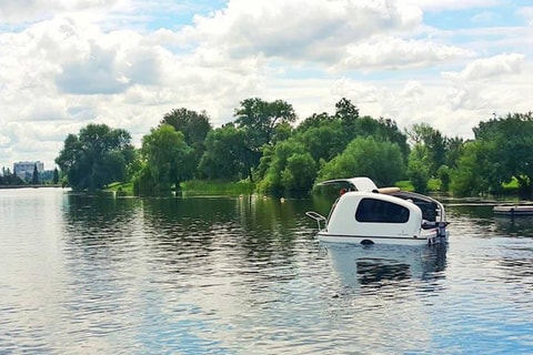 De la carretera al mar en un sólo vehículo