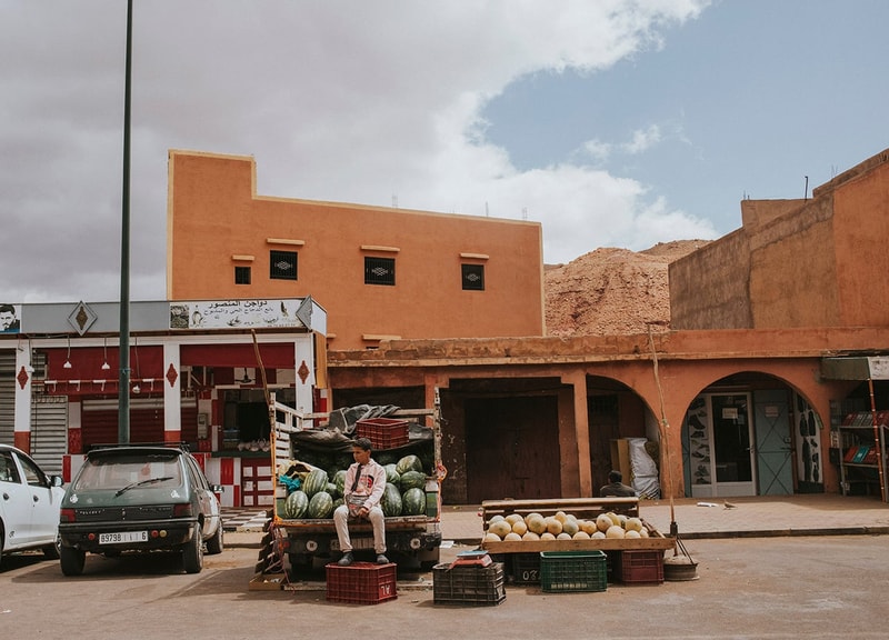 El camino a Todra Legorg, o las gargantas de Legrog, uno de los cañones más espectaculares del mundo, ubicado en la vertiente oriental de las montañas del Alto Atlas.